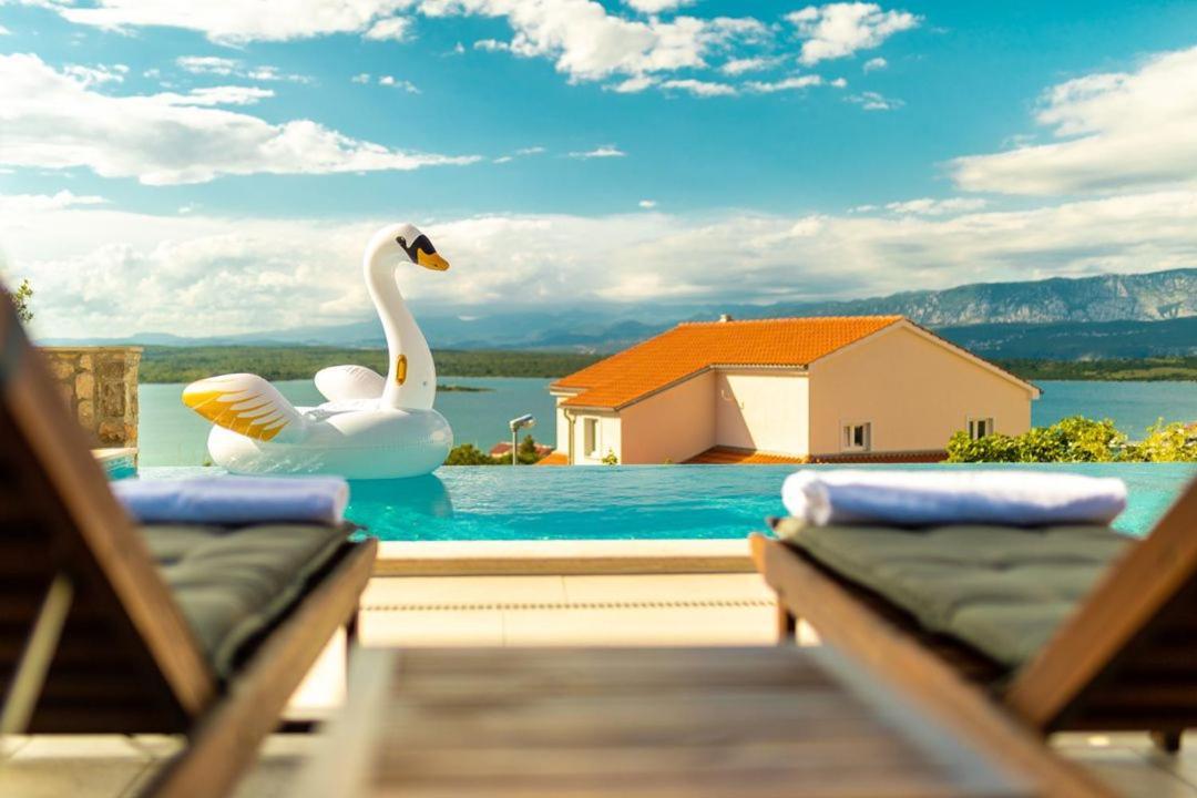 Luxury Allen With Pool Apartmán