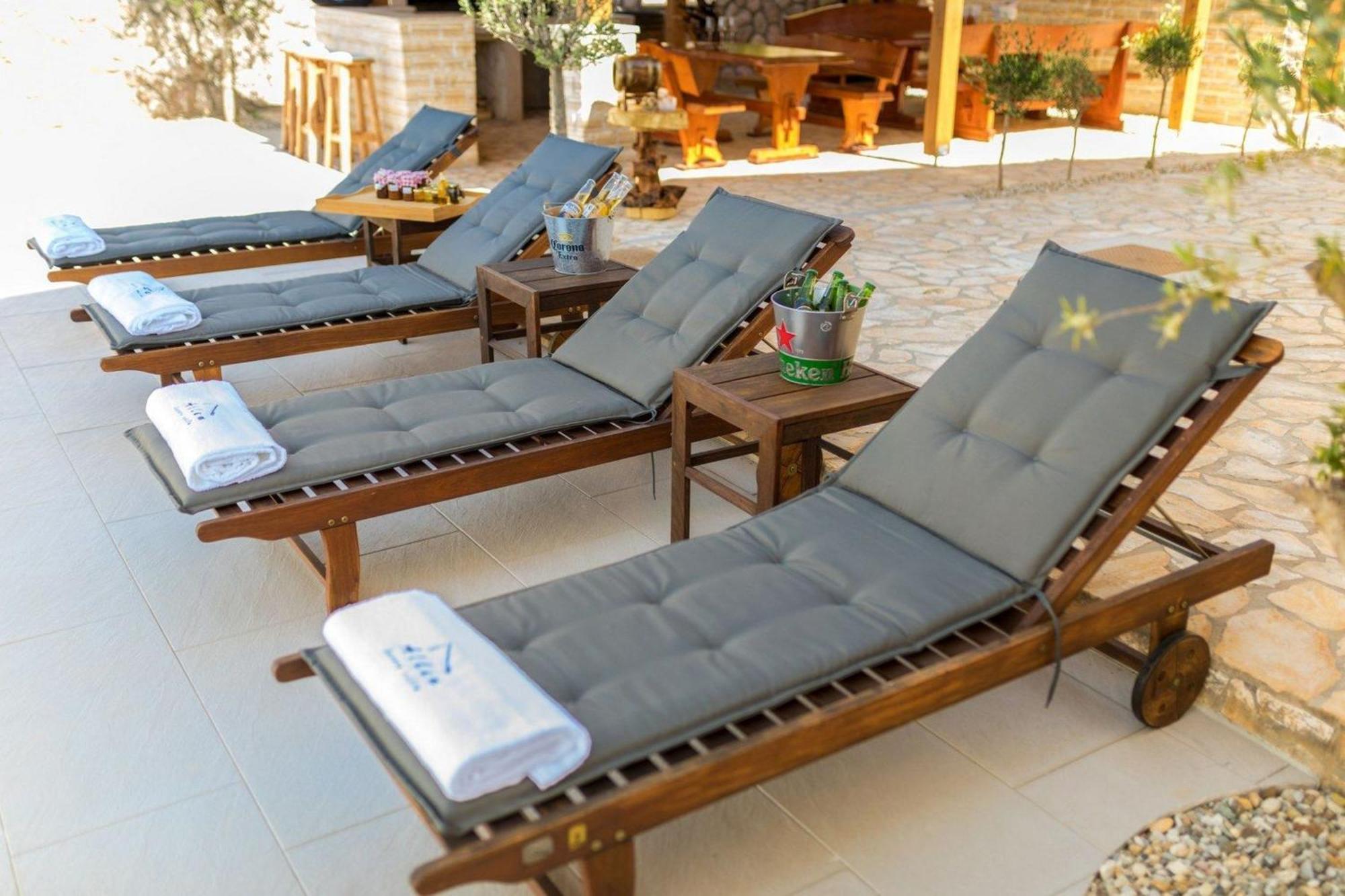 Luxury Allen With Pool Apartmán Klimno