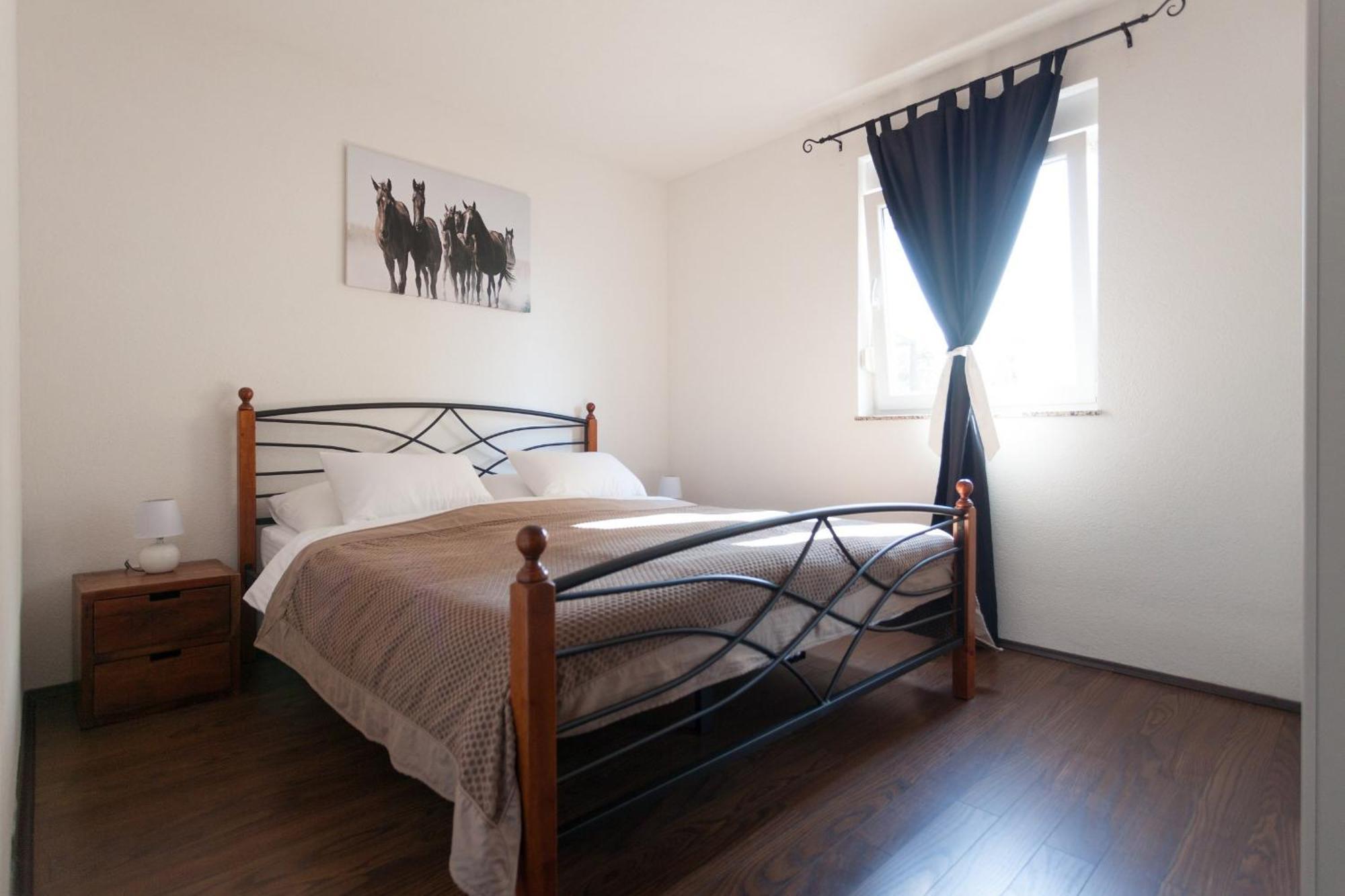 Luxury Allen With Pool Apartment Klimno