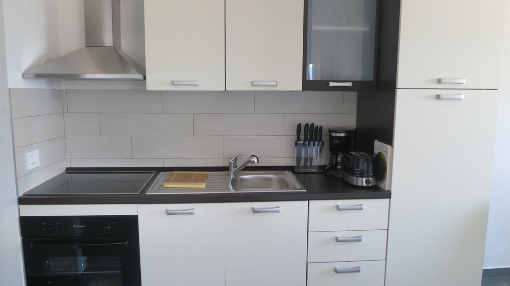 Luxury Allen With Pool Apartment Klimno