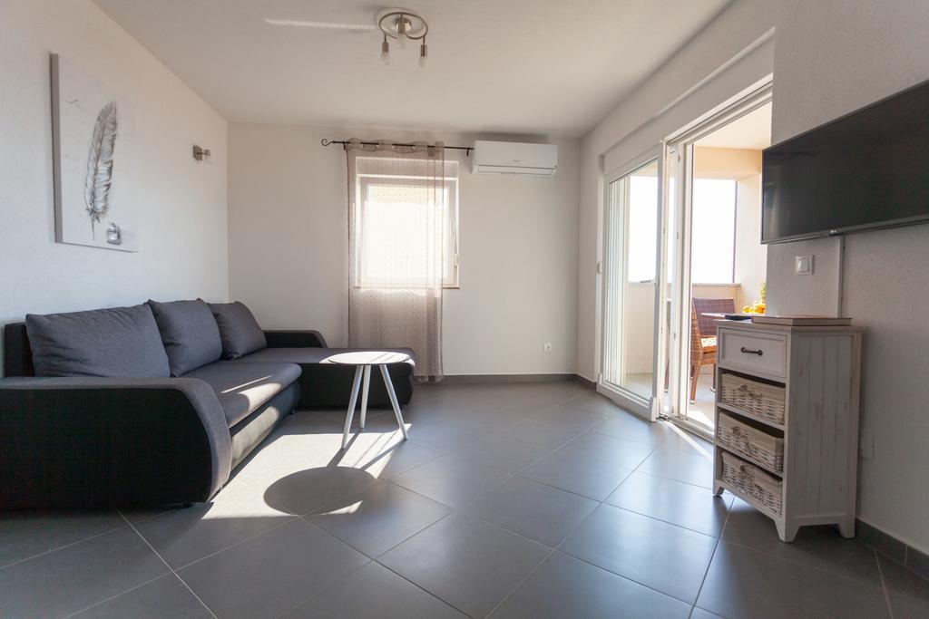 Apartment Luxury Allen With Pool Klimno