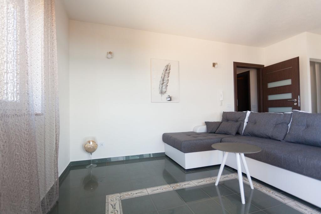 Apartment Luxury Allen With Pool Klimno